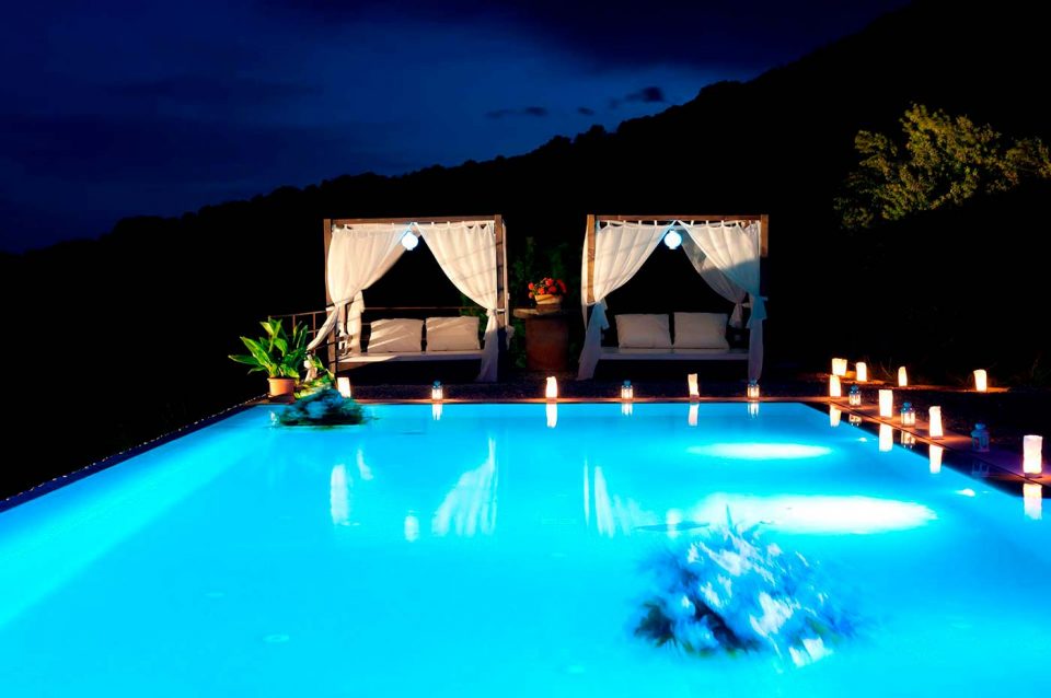 Finca auf Mallorca Hochzeitsplaner Pool Nacht °75