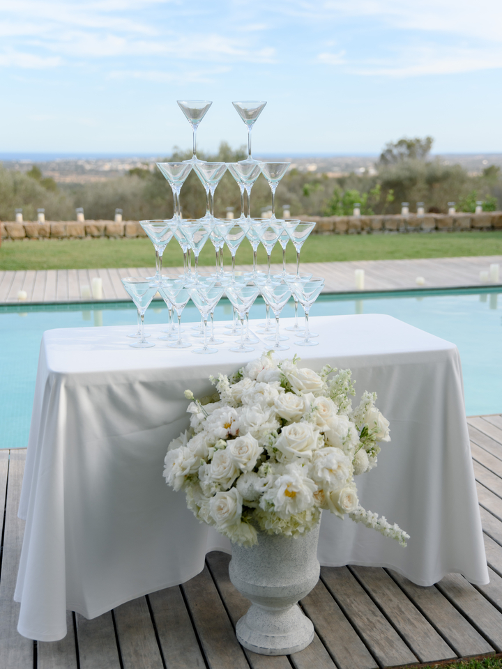 Ausgelassene Party mit Champagnerbrunnen bei der Mallorca-Hochzeit