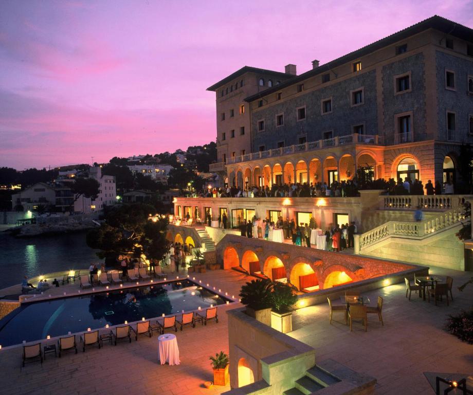 Luxury Hotel °182