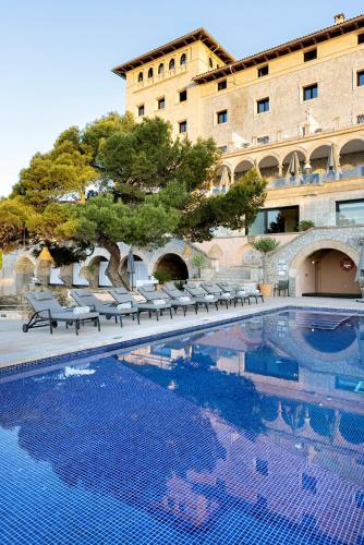 Luxury Hotel °182